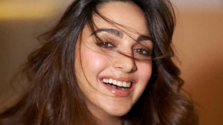 Watch: Kiara Advani Discharged From Hospital, Takes Baby Girl Home