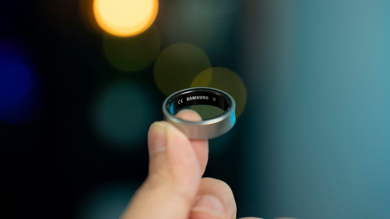 THIS ₹38,999 Samsung Galaxy Smart Ring Tracks Health Better Than Your Watch