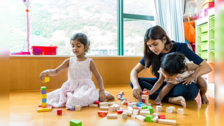 &lsquo;मेरे दोस्तों के सामने हिंदी मत बोलो&rsquo;, बच्चों की इस सोच पर क्या कहती हैं एक्सपर्ट?