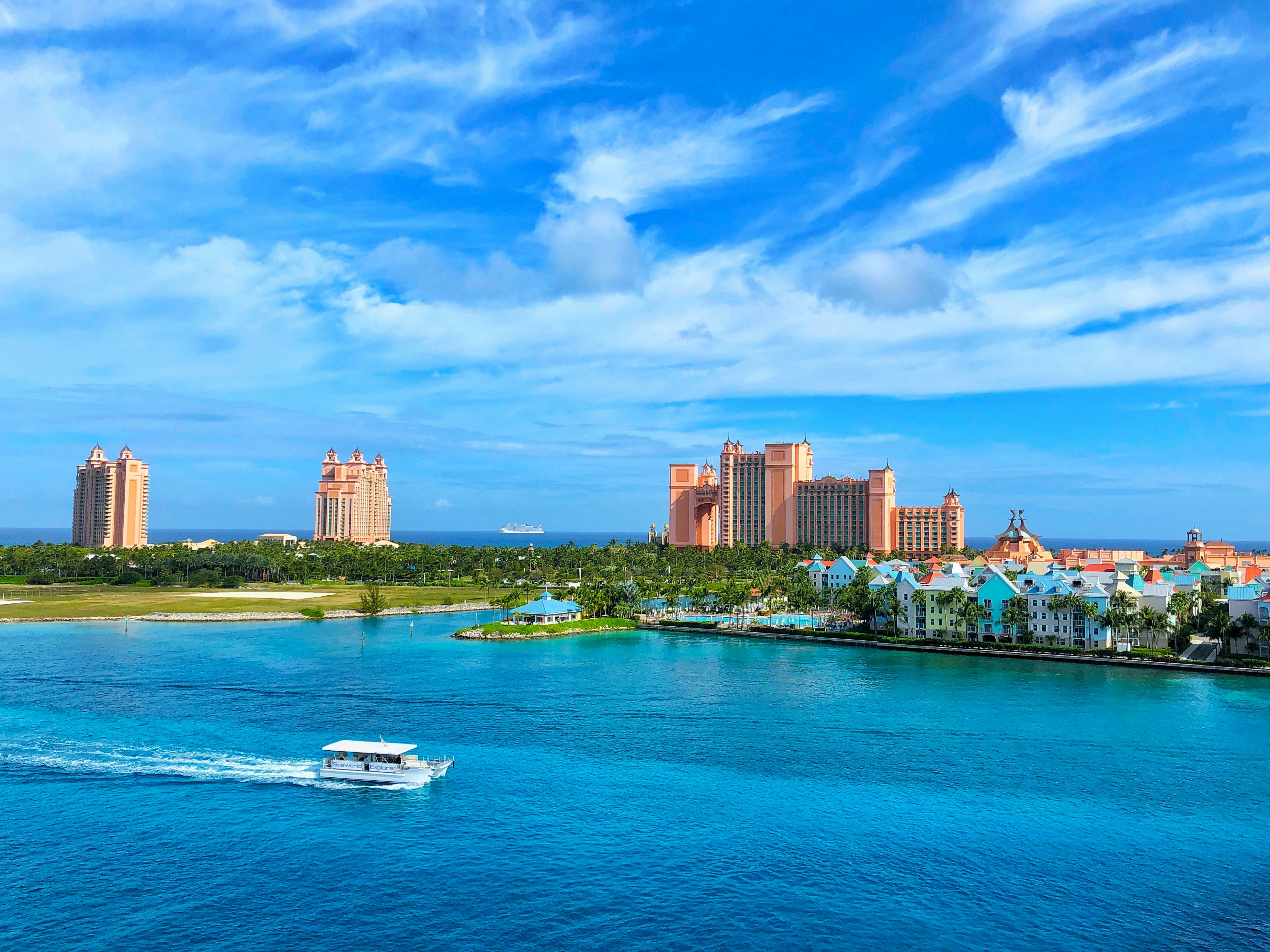 Live And Work In Bahamas For A Year For Less Than Rs 3,000 But There's A Catch
