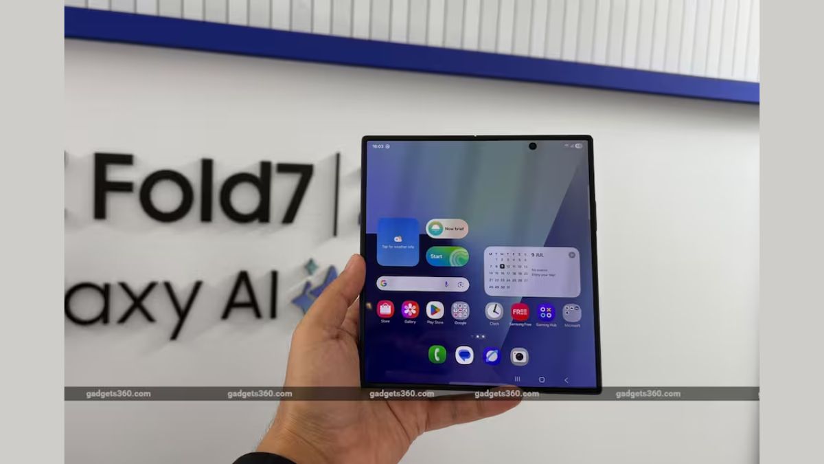 Détails de l' écran AMOLED flexible du Samsung Galaxy Z Fold 7 : sa résistance à cinq cents pliages