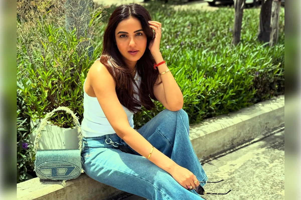 Jasmin Bhasin Opens Up About Her Love for Solo Trips: "I Think That Space Is Very Important..."