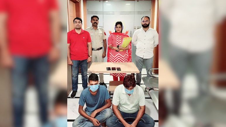 दिल्ली पुलिस को मिली बड़ी सफलता, अश्लील वीडियो बनाकर ब्लैकमेल करने वाला गिरोह पकड़ा