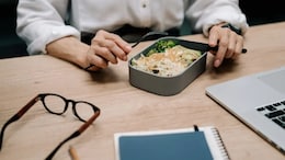 Employee's Blunt Response After Boss Stops Him From Lunch Break:<i>"Khaane Ke Liye Kama Raha Hoon"</i>