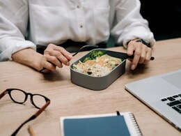 Employee's Blunt Response After Boss Stops Him From Lunch Break:<i>"Khaane Ke Liye Kama Raha Hoon"</i>