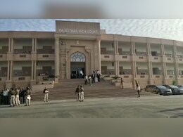 Rajasthan: "आवारा कुत्तों का कल्याण भी हो और राहगीर भी सुरक्षित रहें", हाईकोर्ट ने सरकार और न‍िगम से मांगा जवाब
