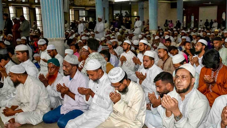 Special Prayers Held For Victims As Bangladesh Jet Crash Toll Rises To 32 Special Prayers Held For Victims As Bangladesh Jet Crash Toll Rises To 32