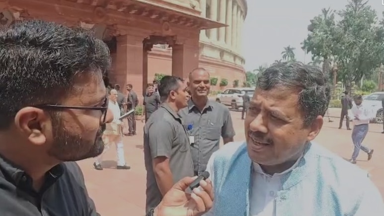नीतीश के सांसद SIR के खिलाफ, पार्टी लाइन से हटकर फिर दिया बयान, बोले- चुनाव आयोग सबकी सुने