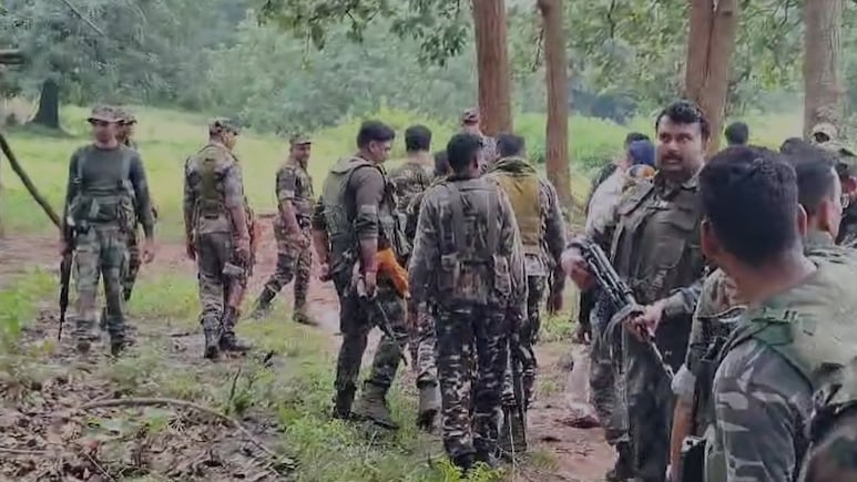 झारखंड के गुमला में पुलिस और जेजेएमपी के बीच मुठभेड़, इनामी नक्सली दिलीप लोहरा सहित तीन ढेर