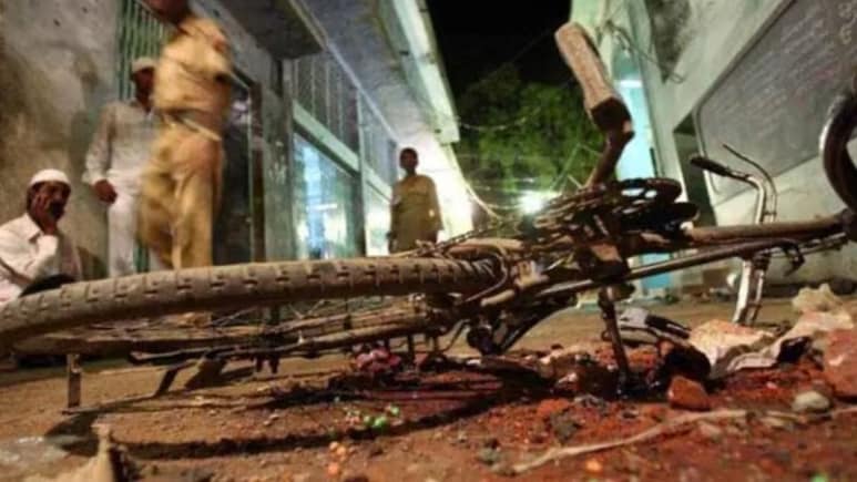 Malegaon Blast: कोर्टाच्या निकालानंतर मालेगावमध्ये जल्लोष! पोलीस- कार्यकर्त्यांमध्ये बाचाबाची