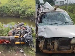 7 Die As Their Car Collides With Motorcycle In Nashik, Bikers Injured