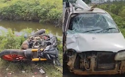 7 Die As Their Car Collides With Motorcycle In Nashik, Bikers Injured