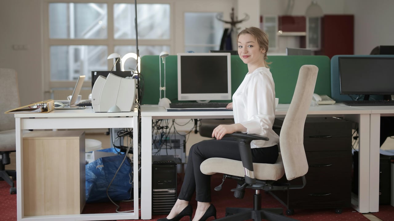 Top 10 Ergonomic Office Chairs Under ₹10000 That Keep Your Back Happy All Day