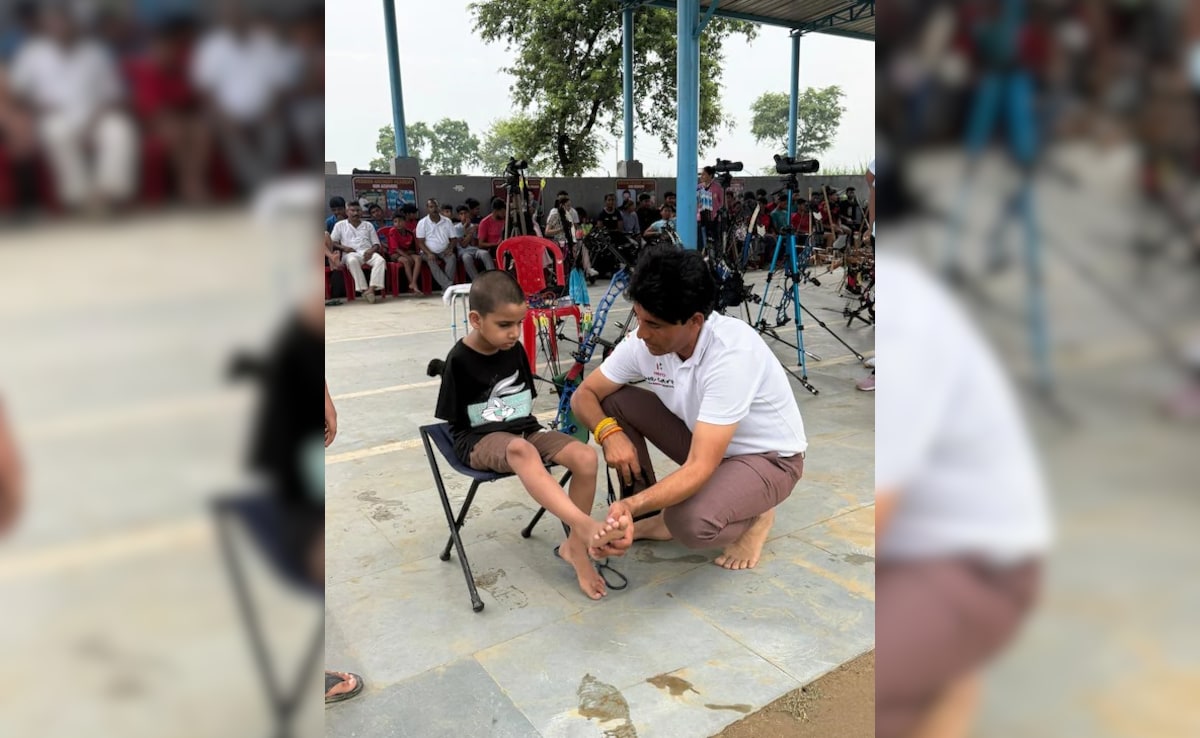 Idolised Jasprit Bumrah, Lost Arms In Electric Shock: Meet India's 6-Year-Old Archery Sensation