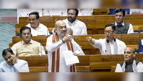 शाह का विपक्ष पर वार : अखिलेश, चिदंबरम, गोगोई को सबूतों के साथ लताड़ा