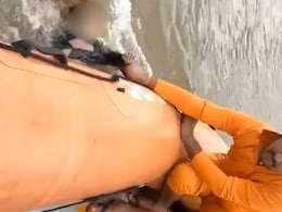 Banswara में पति से नाराज पत्नी ने डेढ़ साल के मासूम को पुल से फेंका, फिर लगाई छलांग Banswara में पति से नाराज पत्नी ने डेढ़ साल के मासूम को पुल से फेंका, फिर लगाई छलांग