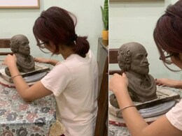 महिला ने अपने हाथों से बनाई शेक्सपियर की खूबसूरत मूर्ति, तस्वीरें देख तारीफ करते नहीं थक रहे लोग महिला ने अपने हाथों से बनाई शेक्सपियर की खूबसूरत मूर्ति, तस्वीरें देख तारीफ करते नहीं थक रहे लोग