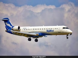 Man Threatens Flight Attendant, Attempts To Open Emergency Exit On US Flight Man Threatens Flight Attendant, Attempts To Open Emergency Exit On US Flight