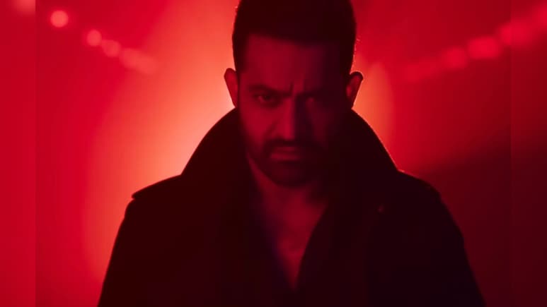 'वॉर 2' में NTR का जबरदस्त अवतार देख झूम उठे फैंस, कहा-'मौजूदगी में ही इंटेंसिटी झलकती है..'
