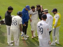 VIDEO: ऋषभ पंत हुए चोटिल, पैर से निकला खून, एम्बुलेंस के सहारे मैदान से गए बाहर VIDEO: ऋषभ पंत हुए चोटिल, पैर से निकला खून, एम्बुलेंस के सहारे मैदान से गए बाहर