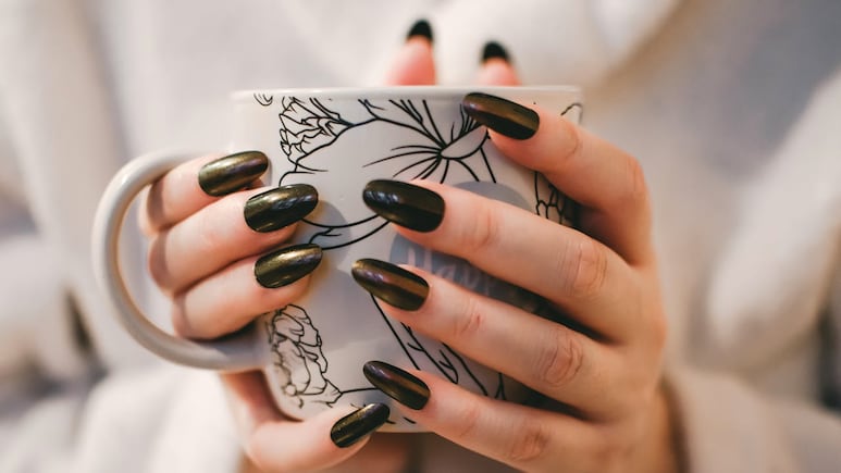 क्या नकली नाखून लगाने से कैंसर का खतरा होता है? जानें Nail Extension के बड़े नुकसान