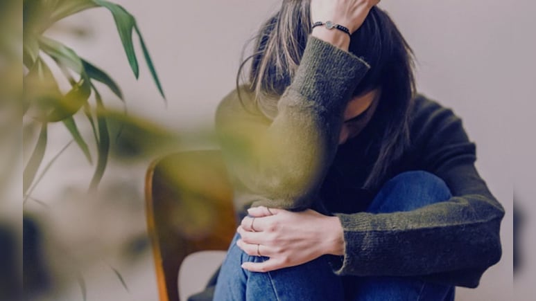 Stress Cause Cancer : Stress मुळे कॅन्सरचा धोका? शरीरात होणारे बदल वेळीच ओळखा, अन्यथा... Stress Cause Cancer : Stress मुळे कॅन्सरचा धोका? शरीरात होणारे बदल वेळीच ओळखा, अन्यथा...