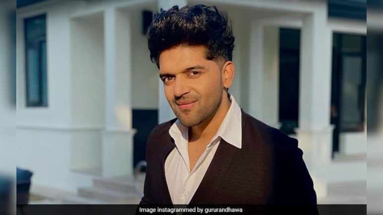 गुरु रंधावा के वो गाने, जिनके हुकस्टेप्स ने इंटरनेट पर मचा दी धूम गुरु रंधावा के वो गाने, जिनके हुकस्टेप्स ने इंटरनेट पर मचा दी धूम