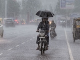 रूह कंपा देने वाली ठंड आने को है!  छठ पूजा पर दिल्ली-NCR समेत कहां होगी बारिश, जानें IMD का लेटेस्ट अपडेट रूह कंपा देने वाली ठंड आने को है!  छठ पूजा पर दिल्ली-NCR समेत कहां होगी बारिश, जानें IMD का लेटेस्ट अपडेट