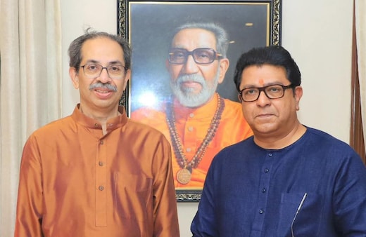 मुंबई में राज ठाकरे उद्धव ठाकरे का संयुक्त मार्च शुरू, SIR के खिलाफ सड़कों पर उतरे दोनों भाई