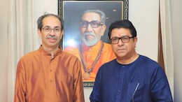 Raj Thackeray: ठाकरे बंधुंची गळाभेट, 20 मिनिटे चर्चा, 'मातोश्री'वरील भेटीमागचे 'राज'कारण काय?