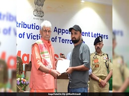 J&K Governor Hands Job Orders To Terrorism Victims In Baramulla J&K Governor Hands Job Orders To Terrorism Victims In Baramulla