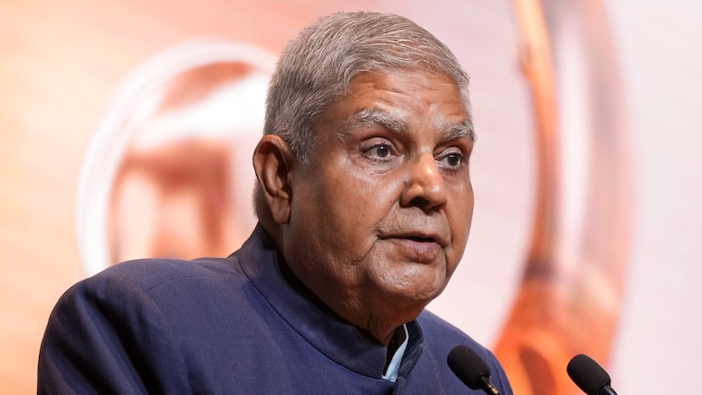 उपराष्ट्रपति जगदीप धनखड़ का क्यों इस्तीफा? 10 बड़े सवाल, जानें टॉप 5 अपडेट्स उपराष्ट्रपति जगदीप धनखड़ का क्यों इस्तीफा? 10 बड़े सवाल, जानें टॉप 5 अपडेट्स