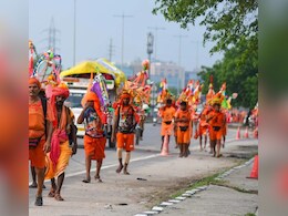 ग्वालियर में भीषण सड़क हादसा, तेज रफ्तार कार ने कांवड़ियों को कुचला, 4 की मौत ग्वालियर में भीषण सड़क हादसा, तेज रफ्तार कार ने कांवड़ियों को कुचला, 4 की मौत