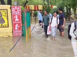 Weather Alert: भारी बारिश का कहर जारी, SDRF ने रेस्क्यू कर छात्रावास से बाहर निकाला कई लड़कियों को Weather Alert: भारी बारिश का कहर जारी, SDRF ने रेस्क्यू कर छात्रावास से बाहर निकाला कई लड़कियों को