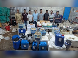 मुंबई से मैसूर तक फैले ड्रग्स सिंडिकेट का पर्दाफाश, सीक्रेट फैक्ट्री से 390 करोड़ की एमडी ड्रग जब्त मुंबई से मैसूर तक फैले ड्रग्स सिंडिकेट का पर्दाफाश, सीक्रेट फैक्ट्री से 390 करोड़ की एमडी ड्रग जब्त