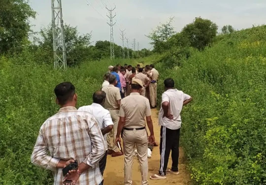 पिता को मोबाइल चोरी के बारे में बताया तो चोर ने ली 7 साल के मासूम की जान... कैंची से किए दर्जनों वार