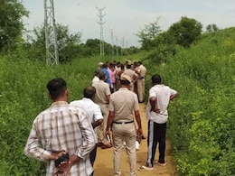 पिता को मोबाइल चोरी के बारे में बताया तो चोर ने ली 7 साल के मासूम की जान... कैंची से किए दर्जनों वार पिता को मोबाइल चोरी के बारे में बताया तो चोर ने ली 7 साल के मासूम की जान... कैंची से किए दर्जनों वार