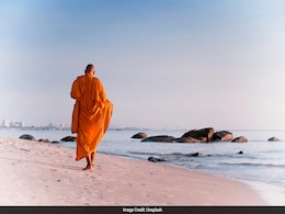 Who Leaves It All Behind? These 8 IITians Did Who Leaves It All Behind? These 8 IITians Did