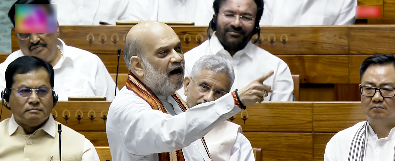 Parliament Live Updates: मुझसे निपट लो काहे प्रधानमंत्री जी को बुला रहे हो... विपक्ष के हंगामे पर अमित शाह का तीखा वार