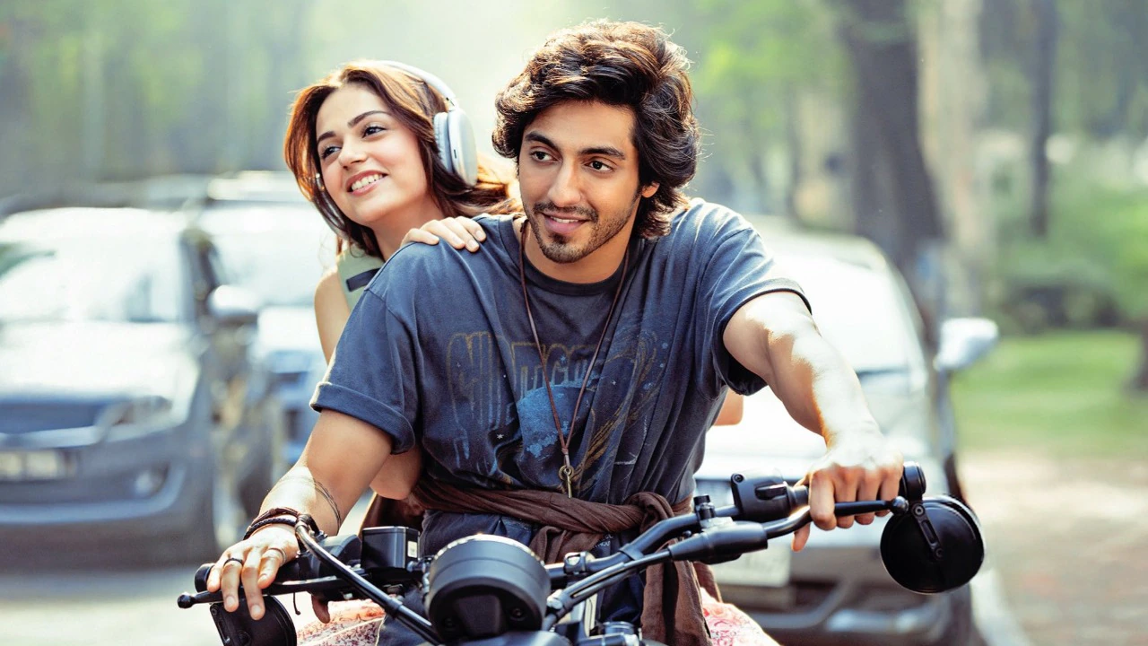 <i>Saiyaara</i> Box Office Collection Day 3: Ahaan Panday And Aneet Padda's Debut Film Is Among Top 5 Highest Opening Weekends Of 2025, Mints Rs 83 Crore