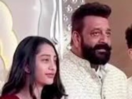 संजय दत्त की बेटी बनेगी हीरोइन, बेटा बनेगा फिल्म स्टार! बच्चों के फिल्मी करियर पर संजू बाबा ने दिया ये जवाब संजय दत्त की बेटी बनेगी हीरोइन, बेटा बनेगा फिल्म स्टार! बच्चों के फिल्मी करियर पर संजू बाबा ने दिया ये जवाब