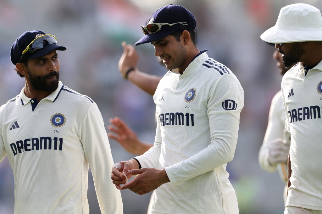 'Handed' Rishabh Pant's Runs Back To England: Shubman Gill's Captaincy Blasted By Ex-Captain