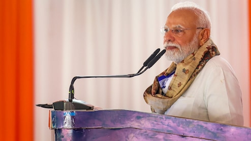 PM Modi's Chopper Fails To Land In Bengal Town Due To Fog, Returns To Kolkata