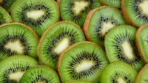 What Is The Right Way To Eat Kiwi? Expert Shares