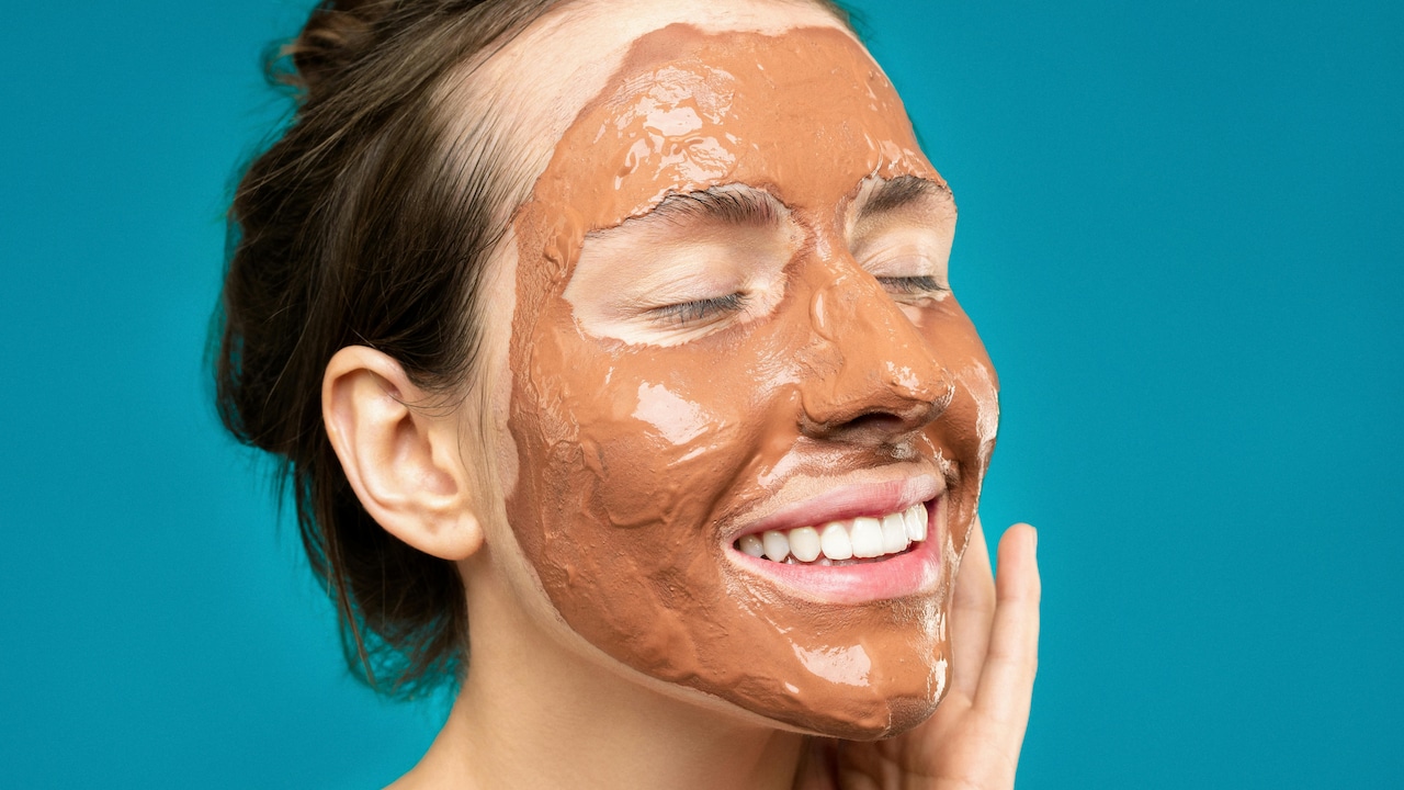 Britghtening face masks can remove dullness 
