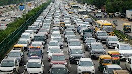 Old Petrol Diesel Vehicles: पुराने पेट्रोल-डीजल वाहनों पर नहीं लगेगी रोक, सुप्रीम कोर्ट ने दी बड़ी राहत