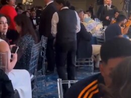 VIDEO: शुभमन गिल मुलीशी बोलत असताना सारा तेंडुलकरची प्रतिक्रिया Viral VIDEO: शुभमन गिल मुलीशी बोलत असताना सारा तेंडुलकरची प्रतिक्रिया Viral