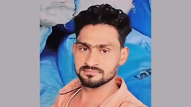 Latur News : बायकोचे गावातील तरुणाशी अनैतिक संबंध, मानसिक तणावातून पतीची आत्महत्या Latur News : बायकोचे गावातील तरुणाशी अनैतिक संबंध, मानसिक तणावातून पतीची आत्महत्या