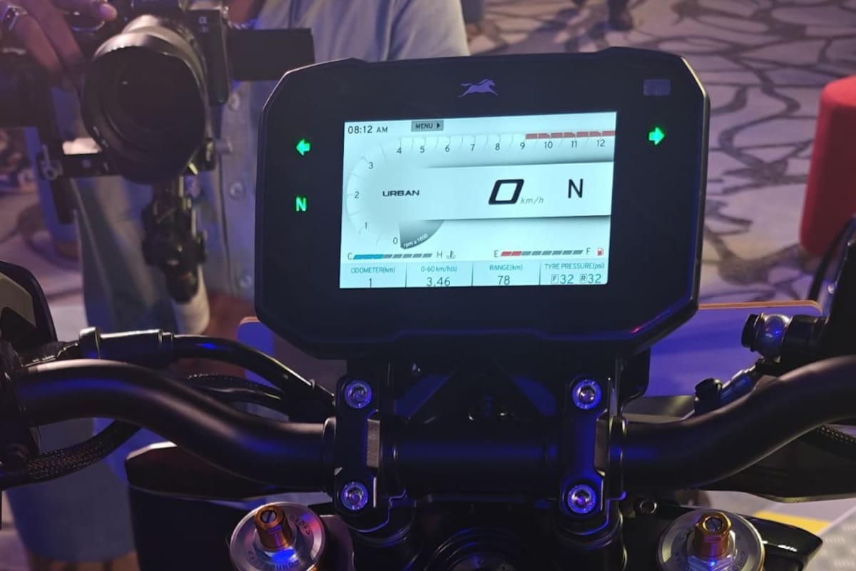 2025 TVS Apache RTR 310 2025 TVS Apache RTR 310