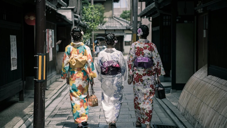 Here's How AI Is Supporting Japan's 1,000-Year-Old Nishijinori Weaving Art